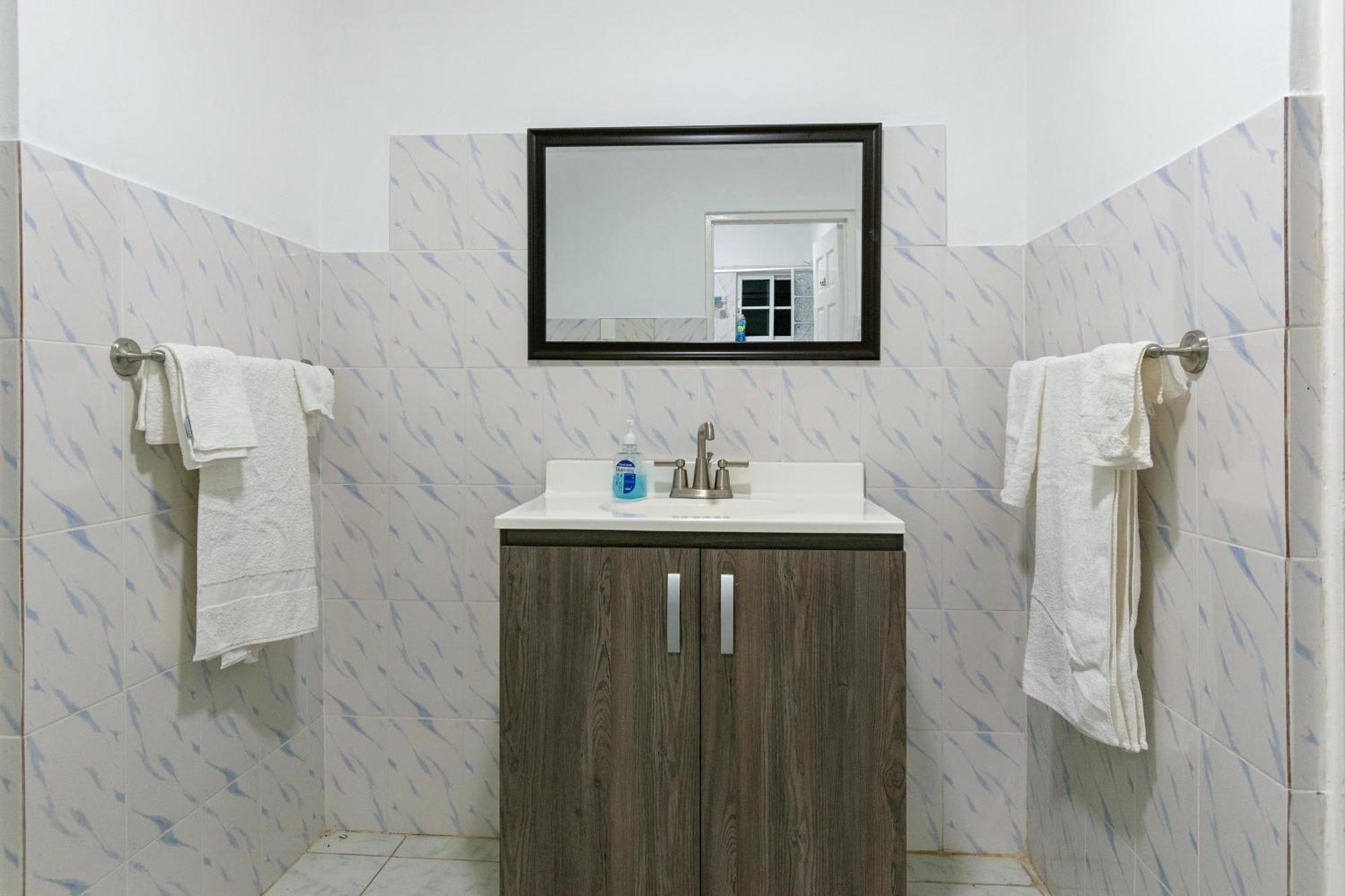 Apartamento Harriott Heights Mandeville Exterior foto
